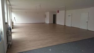 Laminatverlegung im Open Space (120m²)&hellip;